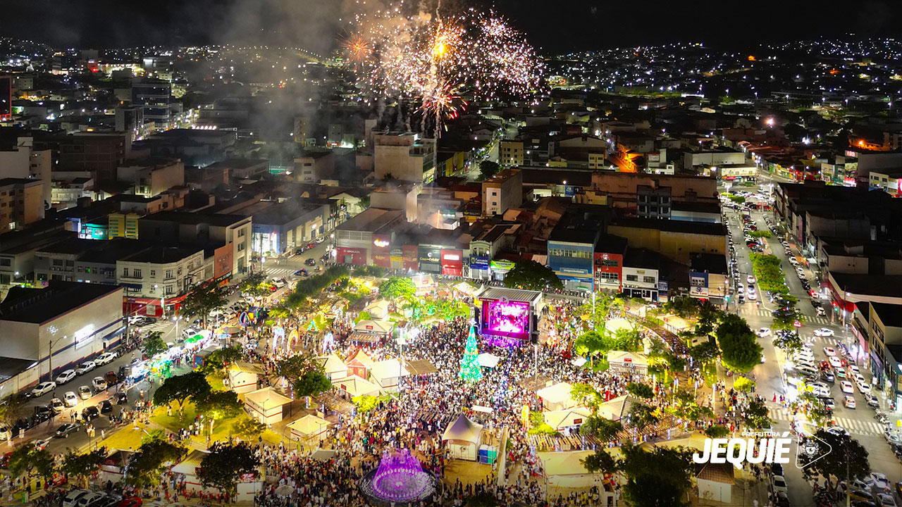 Com grande público, shows musicais e fogos de artifício, Prefeitura de Jequié realiza primeiro evento alusivo ao Réveillon em praça pública
